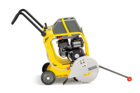 Нарезчик швов бензиновый Wacker Neuson BFS 735 A по выгодной цене в Ульяновске. Надежное качество и лучшие условия ждут вас.